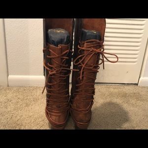 Like new Freebird Coal boots